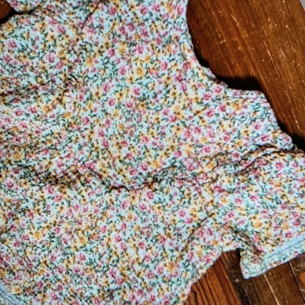 Floral sleeved shirt